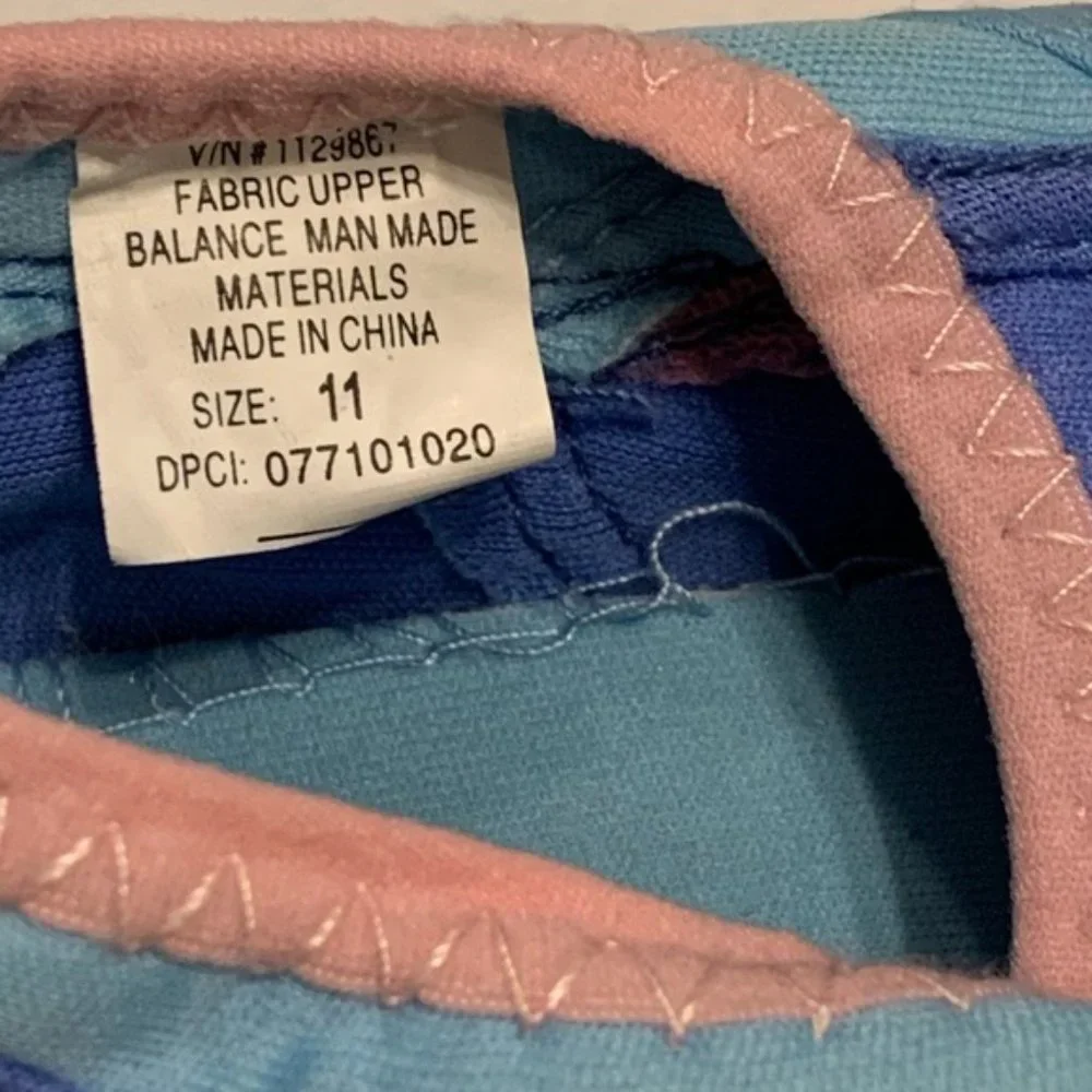 Vintage NWOT Water Shoes Toddler Girls 11 Blue Pink Pool Rubber Non-Slip Bottoms